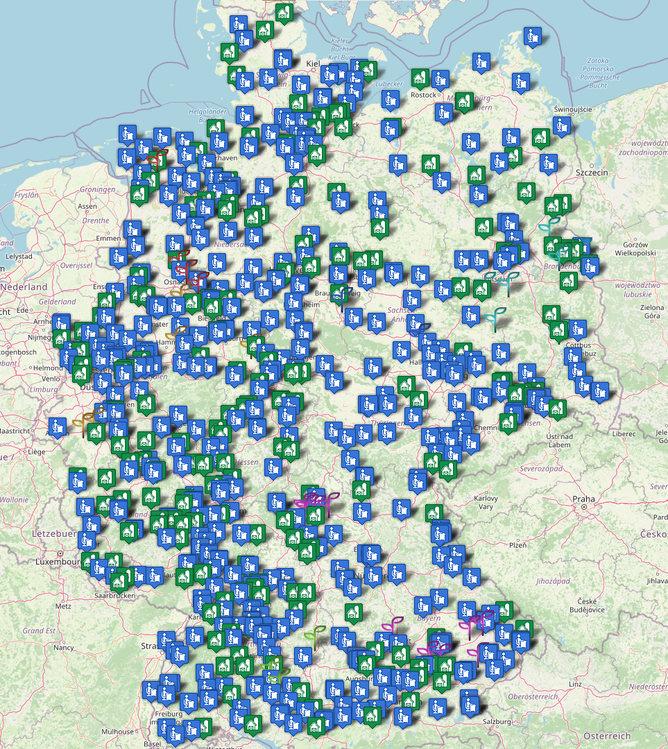 Deutschlandkarte mit eingetragenen Berufs- und Fachschulen sowie Biobetrieben
